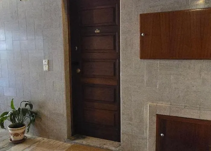 Dream House 2 Montes Burgos Апартаменты