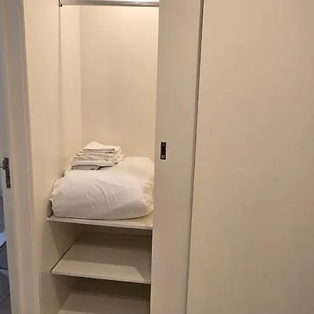 Dream House 2 Montes Burgos Apartment *